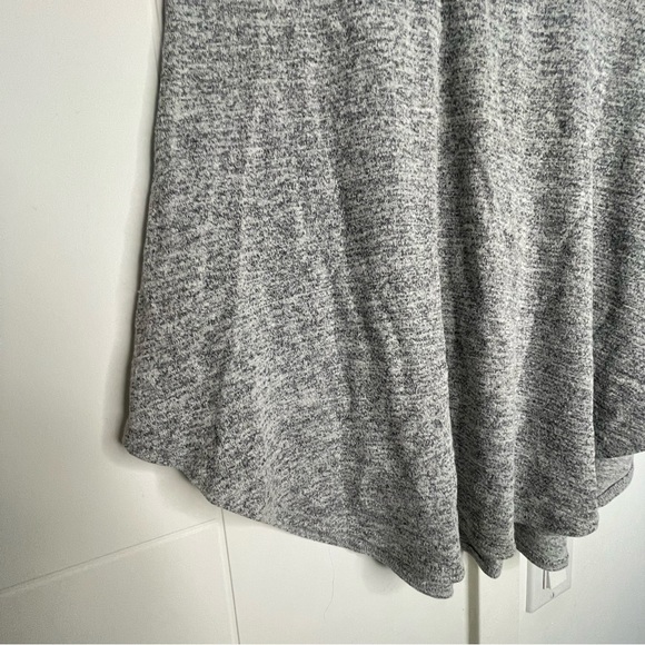 Aritzia Wilfred Free High Neck Tank EUC | Large - Picture 4 of 4